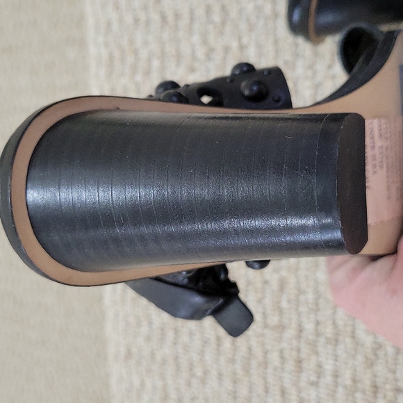 COPY - Staples, high heel black. Block heel sandal, casual/work appropriate - Picture 4 of 5